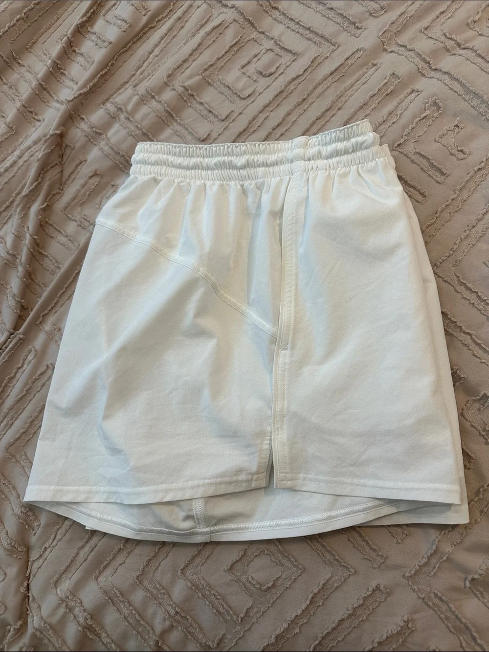 lululemon athletica hotty hot White Women's Athletic Shorts - Picture 3 of 5
